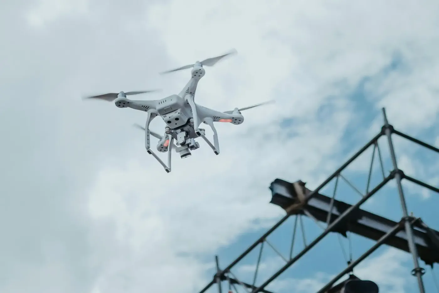  UAV (Unmanned Aerial Vehicle)